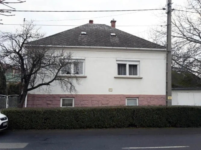 3 Bedrooms Cottage