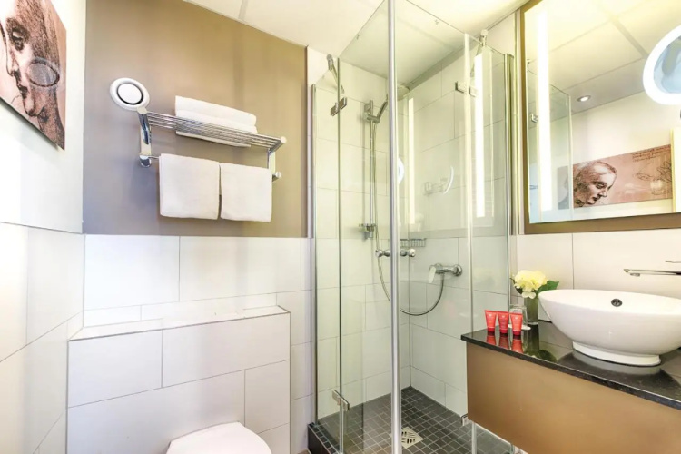 Leonardo Hotel Heidelberg City Center photo 12