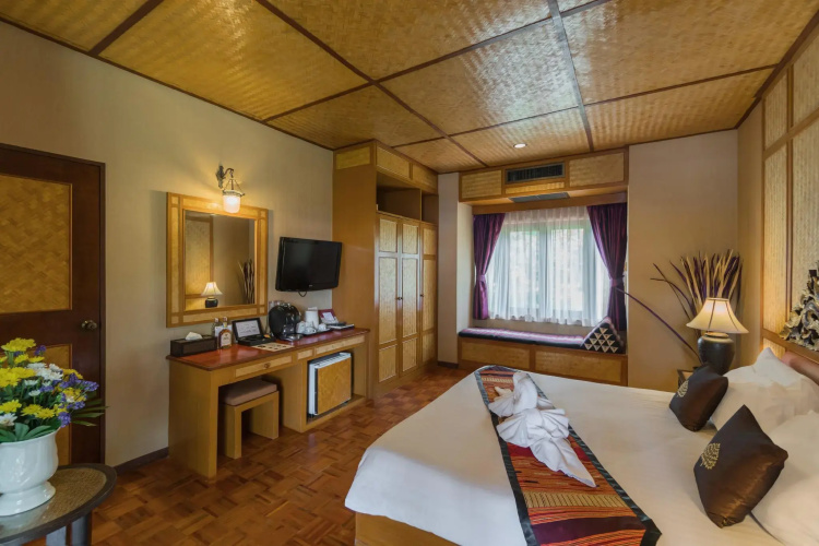 Coral Hotel