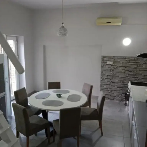Apartmani Lena 1