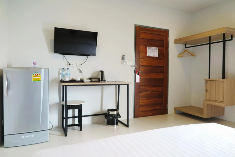Phuket Marine Poshtel (SHA Plus+)