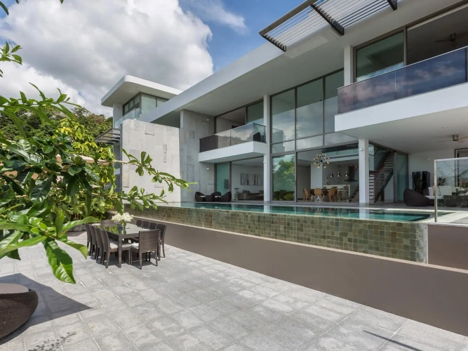 Deluxe Villa