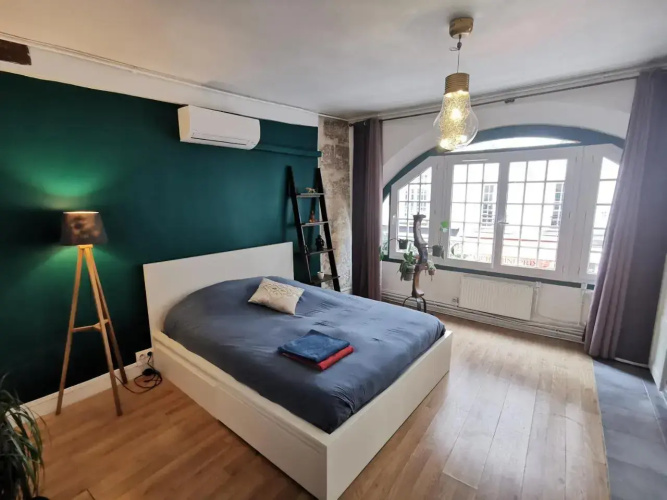 Central & Nice ! 3 Bedrooms, 2 Bathrooms