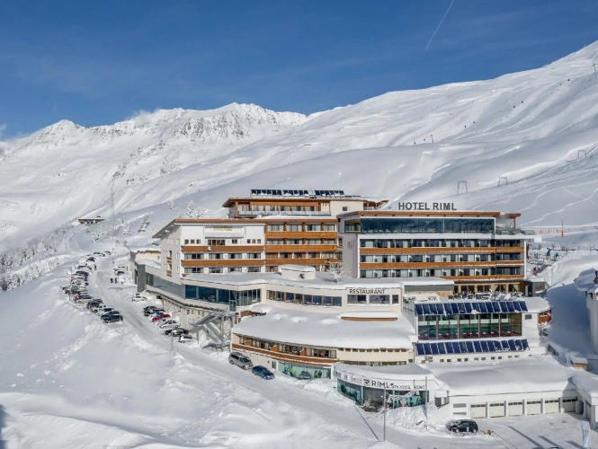 Standard Double room with balcony and with mountain view