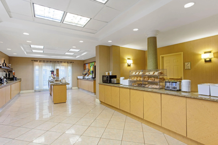 La Quinta Inn & Suites Orlando I Drive/Conv Center photo 23
