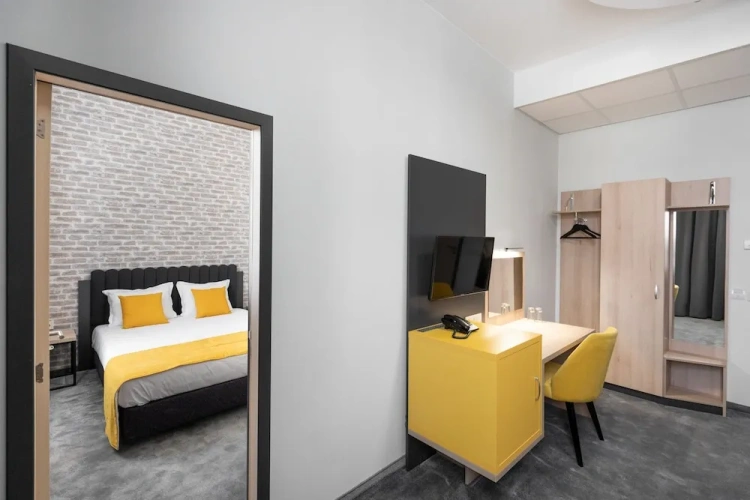 Luxury Suite