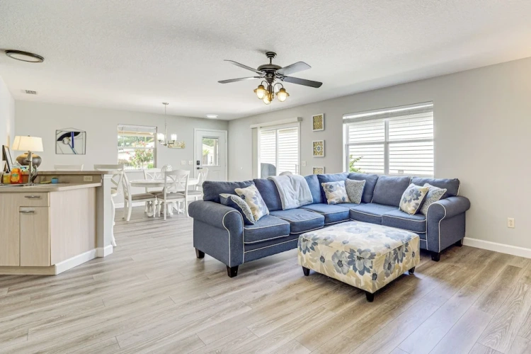 2 Bedrooms Cottage