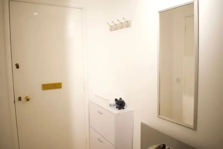 2 Bedroom Central Apartment by Leith Walk
