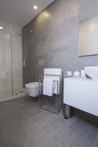 Tear Center Apartments