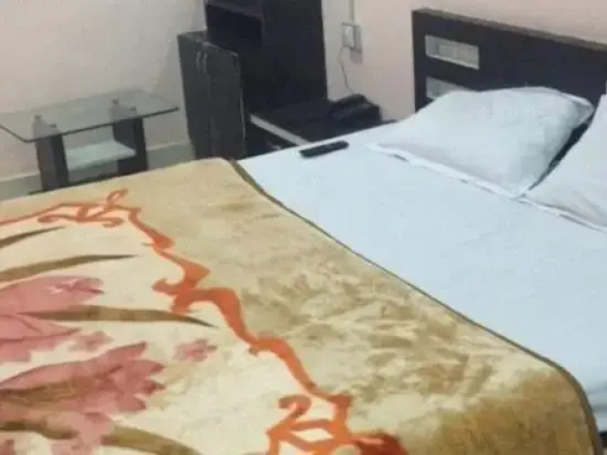 Hotel Raj Inn