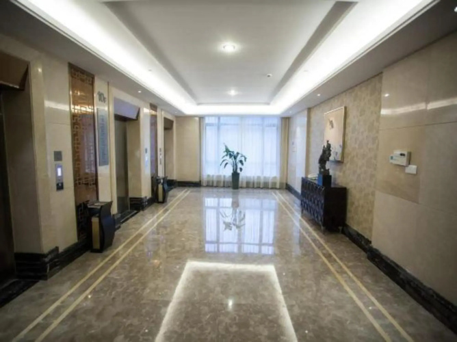 Oriental Hotel (Kaihua Linhu Road)