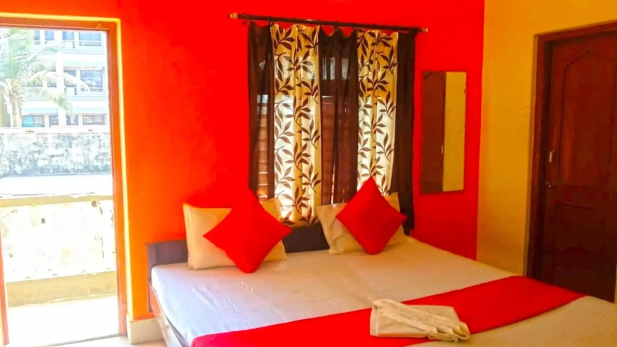 Deluxe Double room with city view