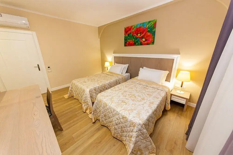 F&m Hotel