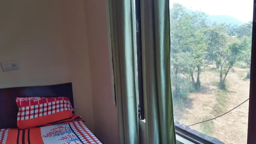Hotel Thamsar