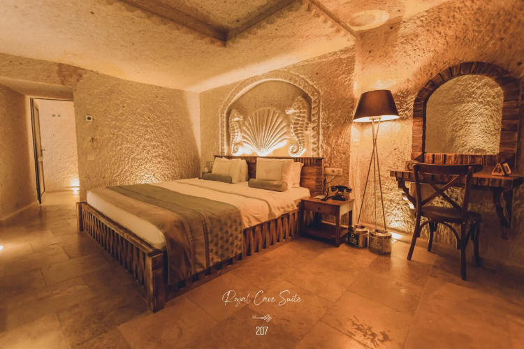 Nino Cave Suites