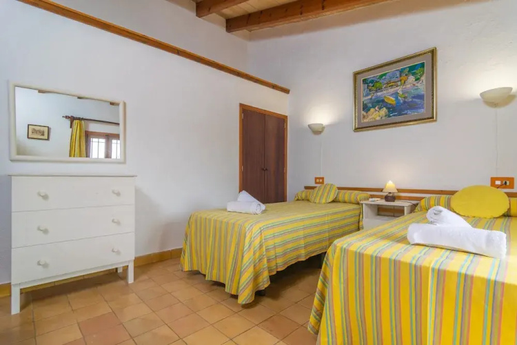 Villa in Pollenca With Private Pool & Garden
