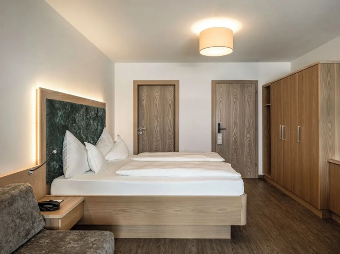 Comfort Double room with balcony and with mountain view