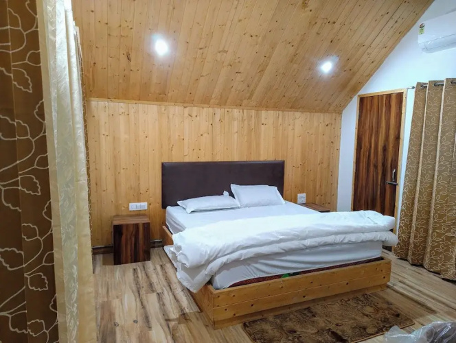 Blue Sheep Resort & Restaurant