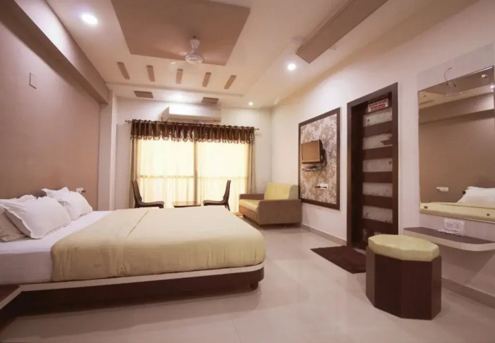 Hotel Rudra Plaza