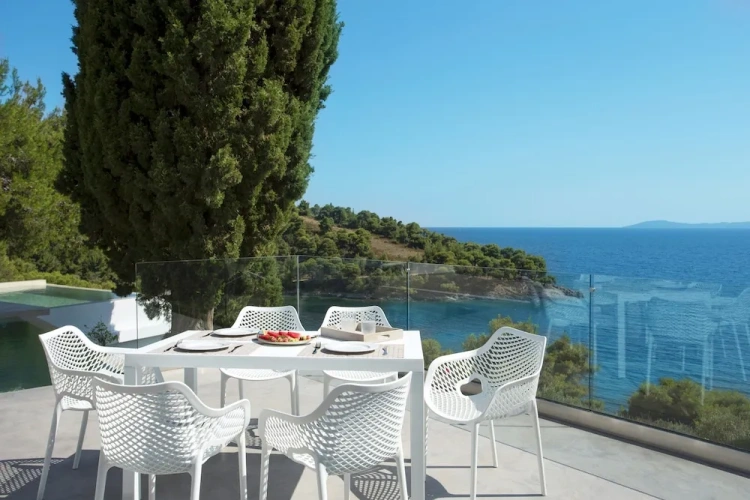 1 Bedroom Villa with pool view