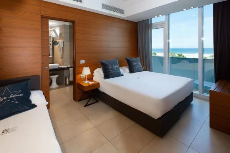 Quadruple Junior Suite