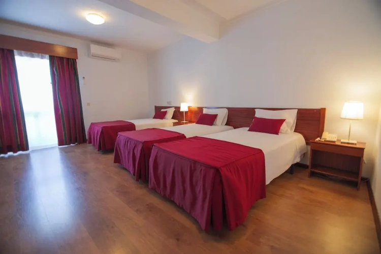 Standard Triple room with balcony