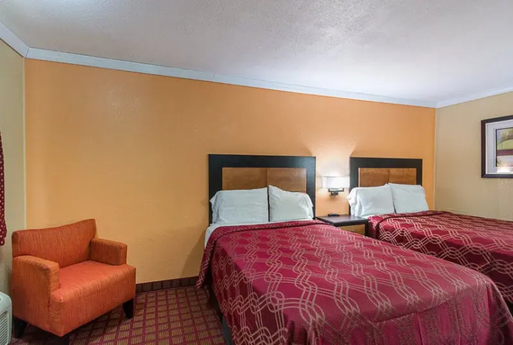 Econo Lodge West Dodge