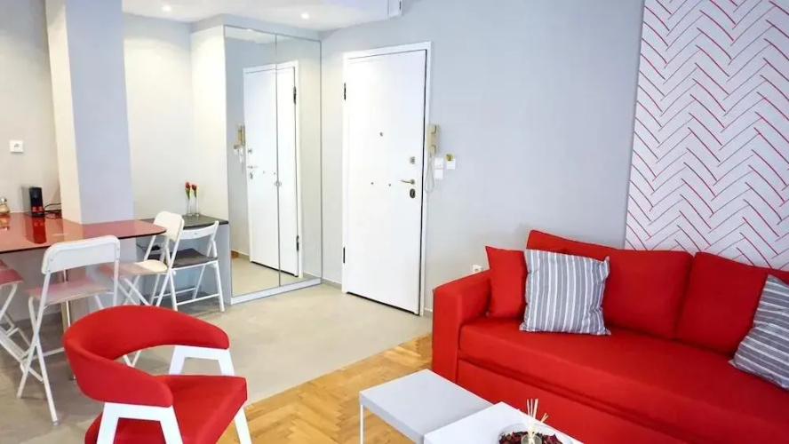 Beautiful Sunny Apt in Athens