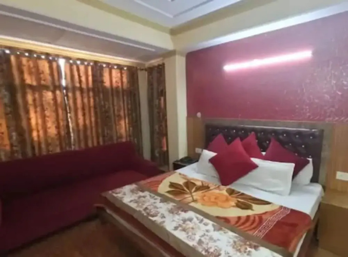 Goroomgo King Palace Shimla