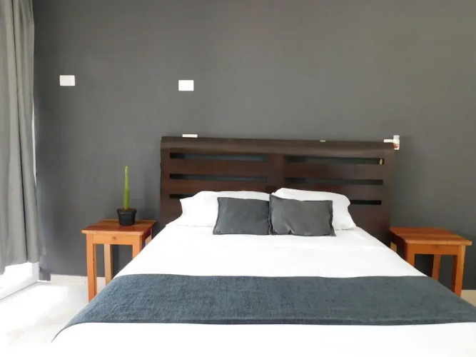 Zyan Rooms
