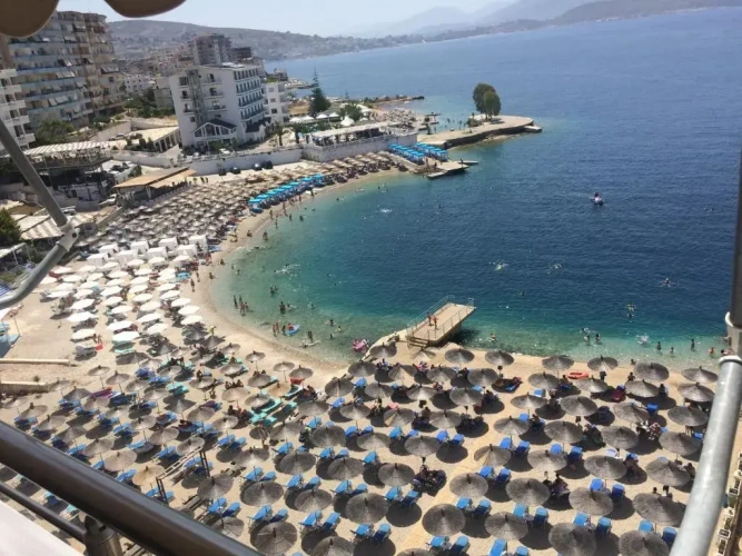 2 Bedrooms Luxury Apartment with sea view