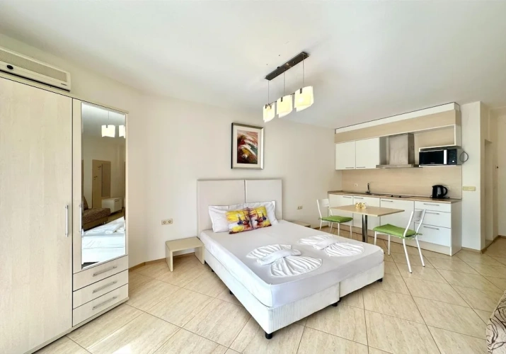Classic Studio with balcony