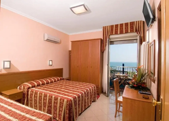Deluxe Triple room