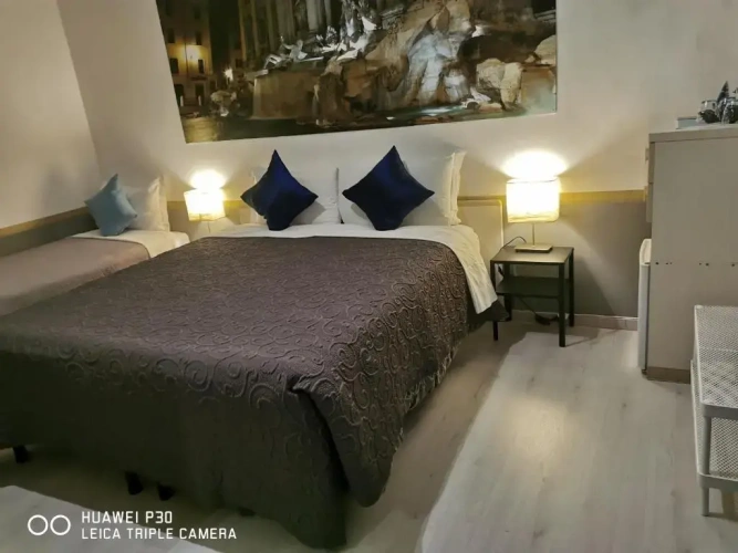 Standard Triple room