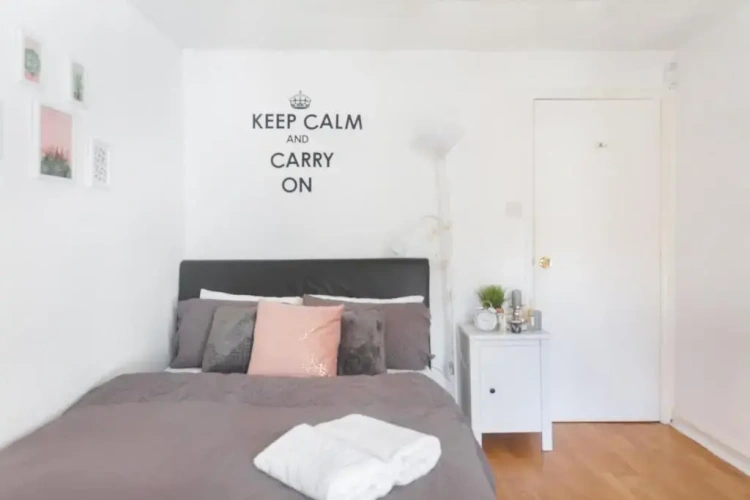 3 Bedrooms Apartment
