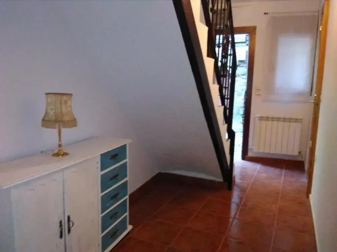 4 Bedrooms Cottage