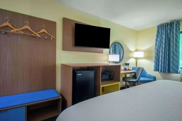 Business Quadruple room