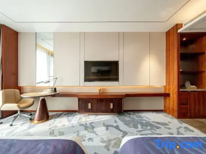 Standard Double room with view