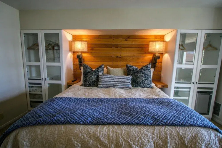 Bridges #209 2 Bedroom Condo by RedAwning