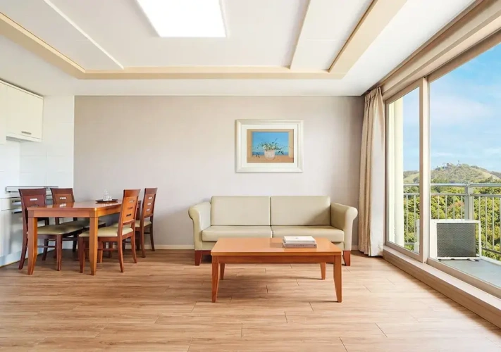 Suite with balcony