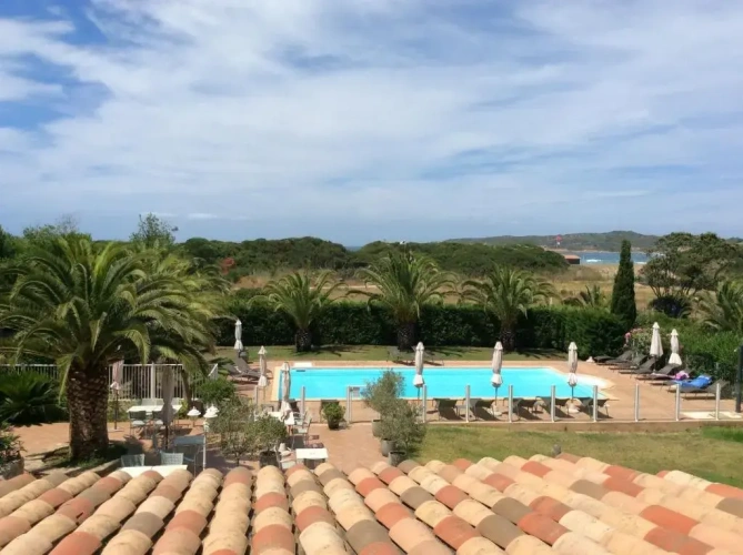 Superior Twin room with pool view
