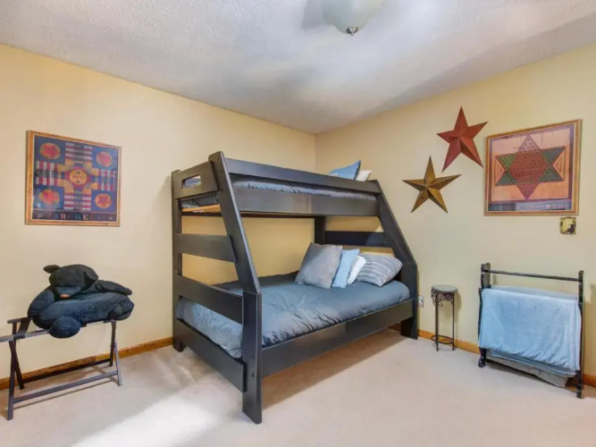 Between Here & There, 3 Bedrooms, Sleeps 6, Views, Hot Tub