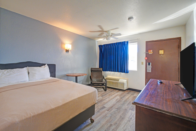 Motel 10