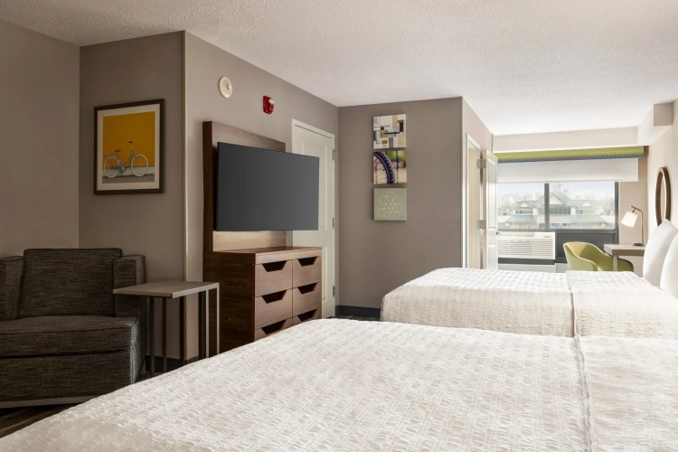 Standard Double room with city view