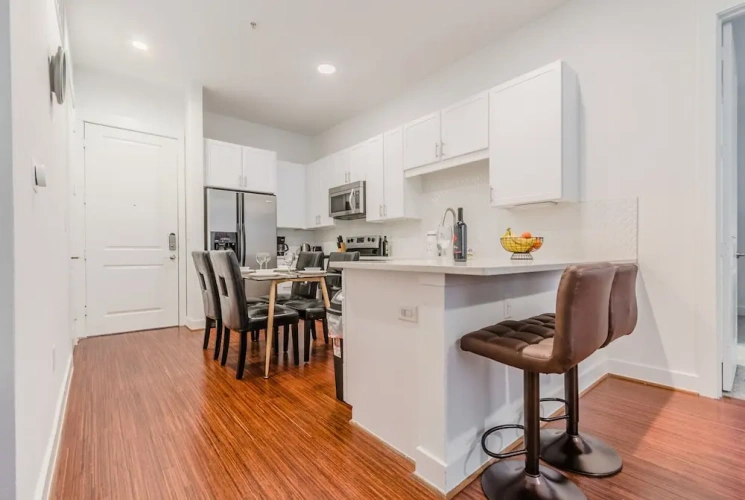 2 Bedrooms Apartment