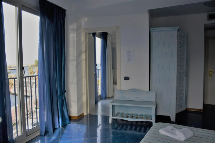 Blue Moon Hotel