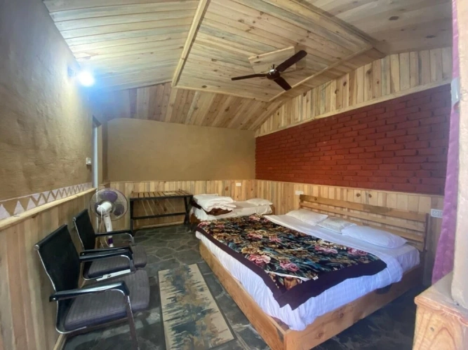 Luxury Single room with balcony and with mountain view