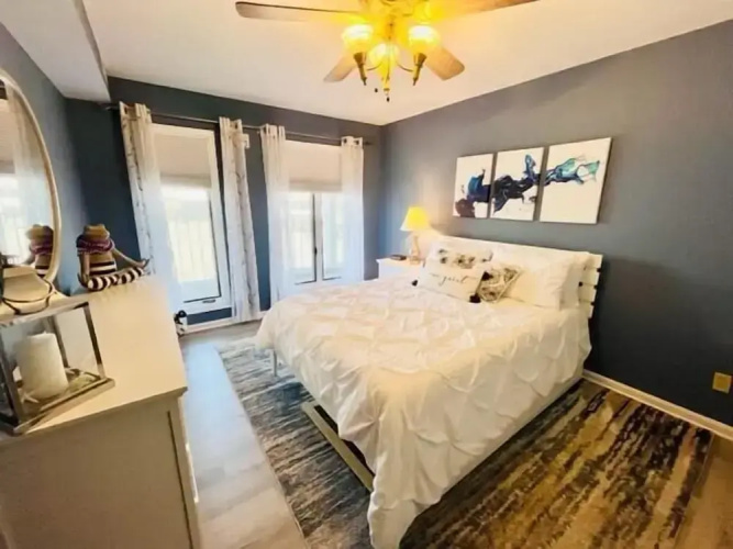 Wilmington Avenue 50 #106
