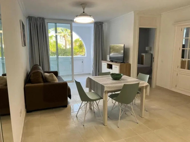 1 Bedroom Apartment