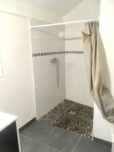 House With 2 Bedrooms in Octon, With Wifi